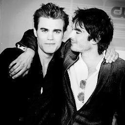 Twitter dedicado a série The Vampire Diaries, da The CW. Elenco, fotos, games, videos e outras coisas! enjoy it. 
Tumblr: http://t.co/ORsQYtYgWX