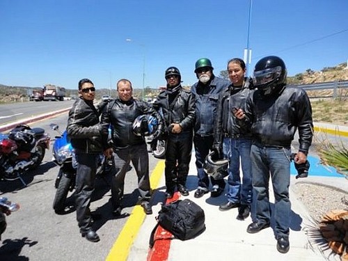 ing. civil, originario de Caborca Sonora, viviendo en Peñaco y chopper de corazón. Me gusta todo lo que tenga q ver con motos y deportes, periodista frustrado