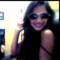 NikolyLoureno's profile picture. Menina alegre querida genti simpatica' Sou educada cm qem mereçe ! @evelin_preta @1_maXatta 33 '