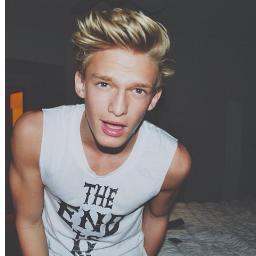 I'm Molly and I'm 15 from England☮
 I LOVE @CodySimpson !♪
 I saw Cody in concert on 21/02/13 ♥ Follow me if you love Cody✌