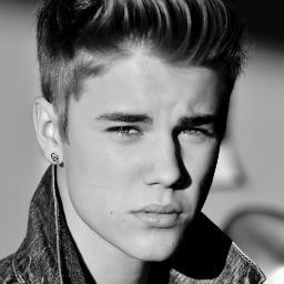 i am a really big directioner & a belieber and proud to be !! i hope @justinbieber will notice me.... never say never :) 
instagram - @simmuwiddabiebs