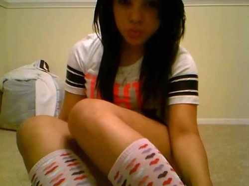 Yayiee_98's profile picture. Make me laugh and you have my heart..3 
Dont be a stranger (:
O5/O2/12