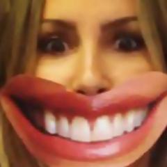 Página no Facebook, Conta no Twitter, Lugar no Instagram. O Risos Leitte é o lugar certo quando se trata da diversão dos fãs de Claudia Leitte!