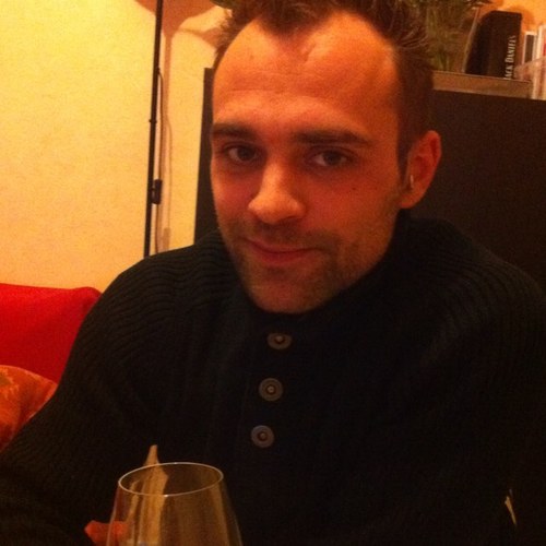 papapower21's profile picture. 