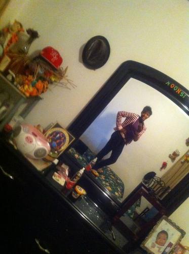 FULL BLOODED LCF GOON. IM PRETTY NICE IM REAL AF I KEEP IT REAL AT ALL TIMES NO MATTER WHAT IM NOT WITH THAT DRAMA. -_-