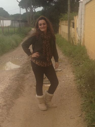 Me encanta una buena fiesta y estar de buen rollo con los colegas ;) Se feliz, que nadie te lo impida :D