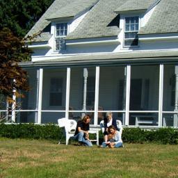 The 1770's farmhouse is bright, airy offers cozy surroundings. Very private, updated with free wi-fi, many ammenities. Wonderful coastal location