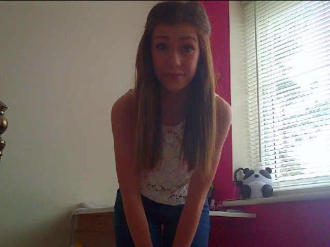 IzzyTomassi's profile picture. nah