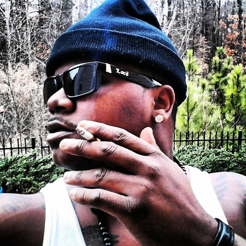S/Omy son lt4 S/Omy mama kim...everybody else is just everybody else IF U DONT KNOW THE WAY FOLLOW ME#eastside #freetrussagain