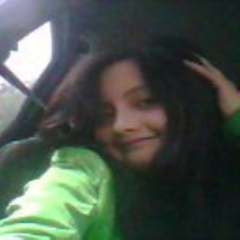 ♥SENiOR ; cheerleader ;  GOD & family first ; follow my three TRUE friends @nikkiboo_124 @_StunedByMEESH & @_miramira94 #teamfollowback  live.lov.laugh :) ♥