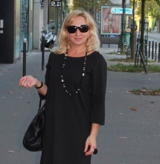 Lara86321040's profile picture. 