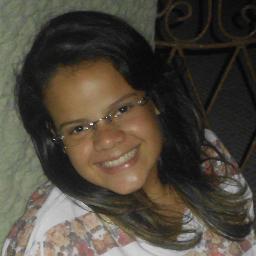Sou simpática,cânceriana,extrovertida,e brincalhona...