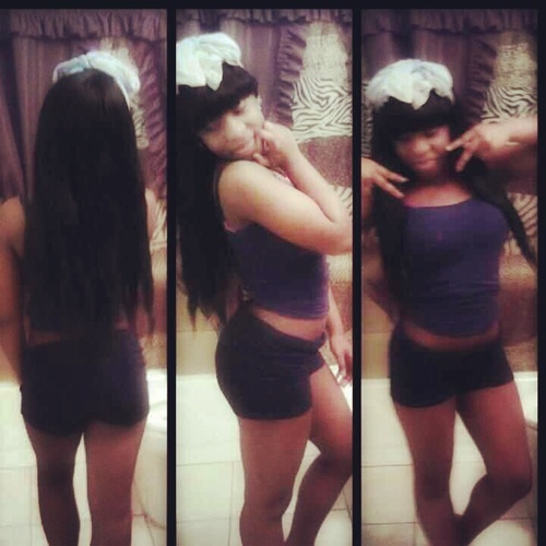 - Friends Come And Go , So Ion Fck. Wit None , But Since Your Twatchin Mhee , Fck. The Shiit
Out Of My Follow Button Thoee ;) I Follow Back .