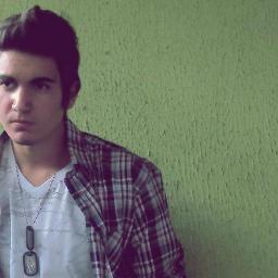 Oii , eu sou o goku u.u kkkk , danço Free Step a muito tempo , toco guitarra e sou feliz :D
IzabelFreitas ♥