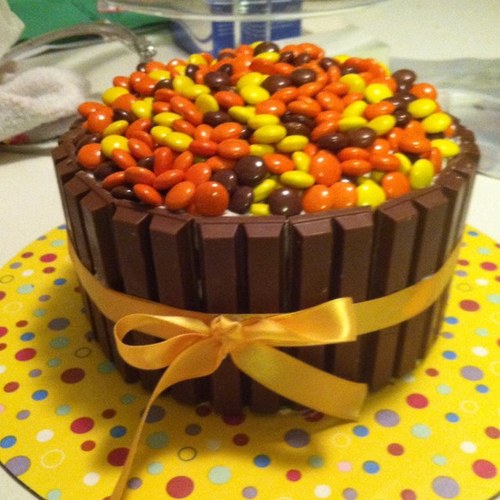 Completely online cupcake and treats business. We ship cupcakes and other special treats.