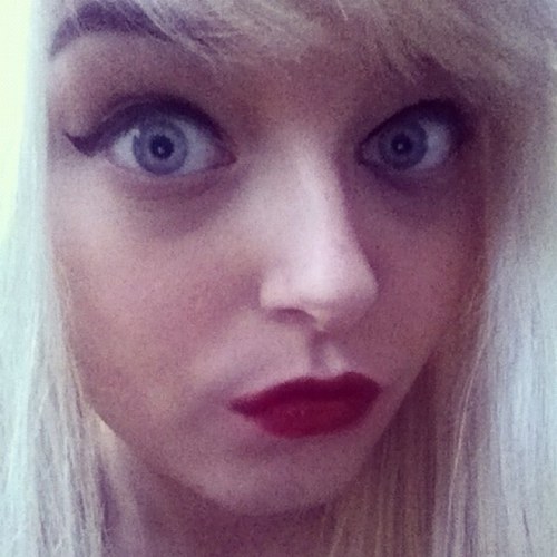 keeleyadams2's profile picture. Follow me and i will follow you back xx