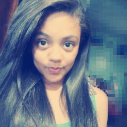 Sou divertida e muito mais muito brincalhona  , mais sou muito querida com as pessoas .. ;D siga: @maura_u