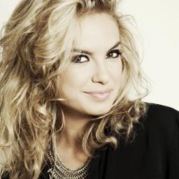 a melhor coisa que eu fiz foi amar você @Lua_Blanco .