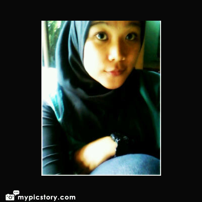 dharaluvintage's profile picture. 