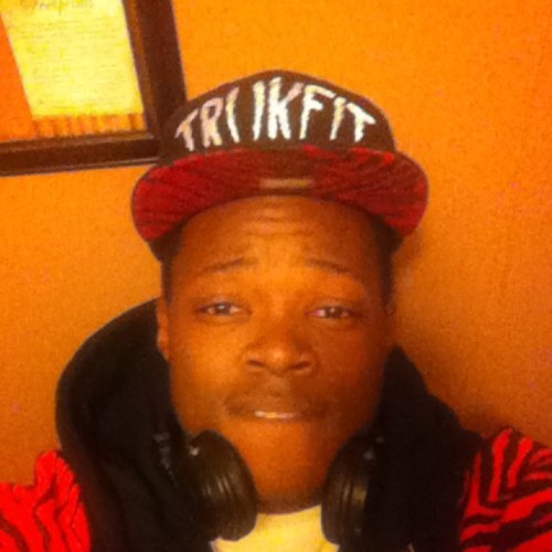 chilling *shrugs*