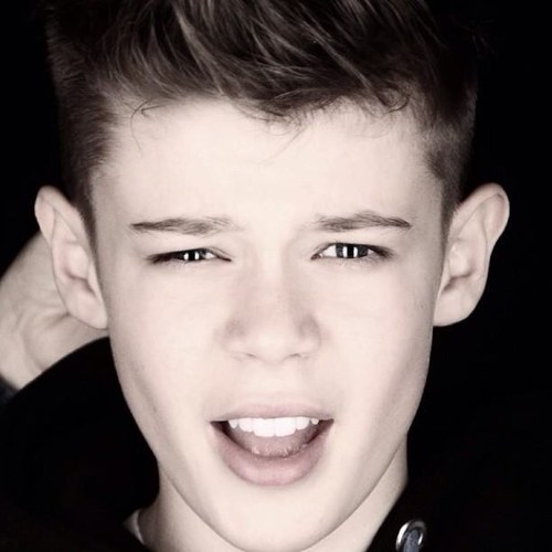 chrisptofer's profile picture. 