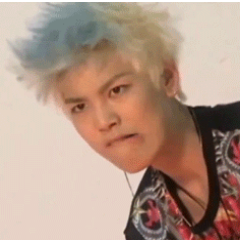 สวัสดีครับ♥ ผมเซโล่ บอท จากวงกระต่ายเถื่อน ((:
คุบได้ไม่หยิ่ง บางทีนิ่งๆ อย่าว่ากันนะ ♥