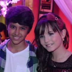 Olá pessoal sou modelo,cantora,e atriz de teatro,  amo mt meus fãn e sou super fãn da @larimanoela e @Pedroloques obg a tds pelo carinho..
