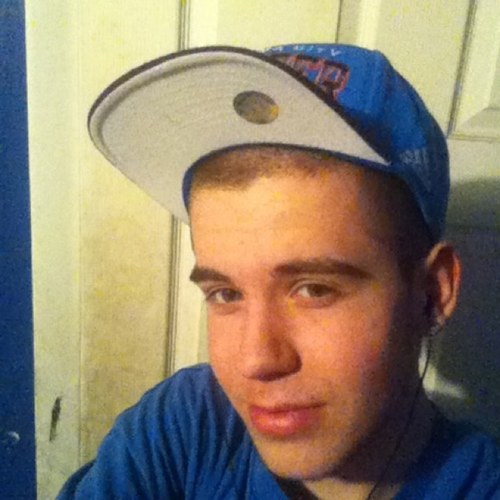 I love hiphop. Rap is my life poetry is my life and i will rap intell the day i die. Im 16 i love life im open minded i accept the inteligance of others.