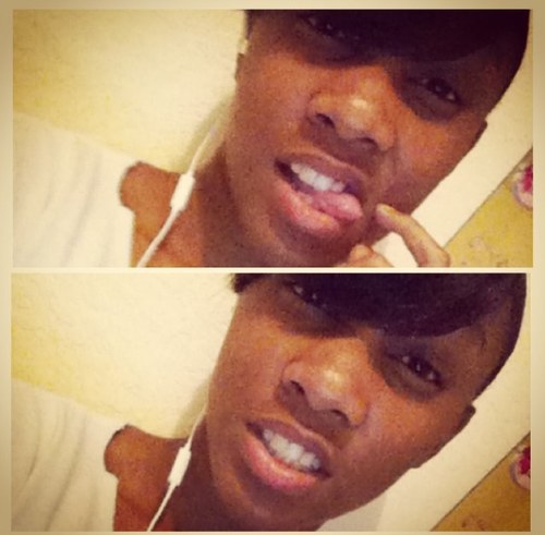 ( F )orever ( L )ivinqq ( Y )hunqq :) . #FLY -______♥ ... . #iiFollowBack