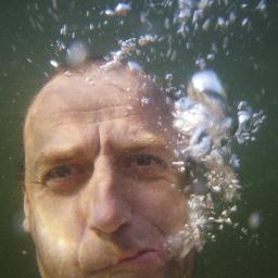 Professional photographer, mountain fanatic, loving husband, and cycle junkie!