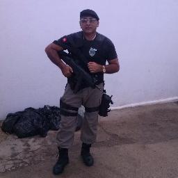 Sou uma pessoa que gosto de fazer, boas amizades e gosto da paz e sou uma pessoa sem extresse.