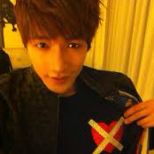 안녕하새요~ 저는 준케 임니다.. ㅋㅋㅋ~ หล่อ สปอร์ต ใจดี ณ เทคแคร์แฟม #วิ๊งค์