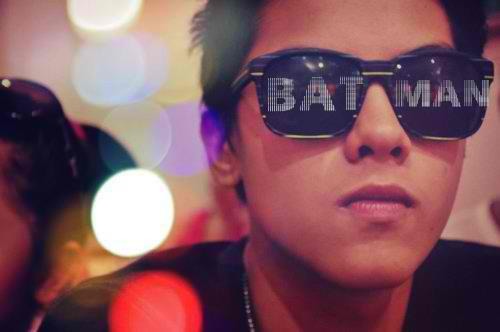 It's Me .. John Ford Padilla a.k.a Daniel Padilla :D Follow Me and I will kiss You :*