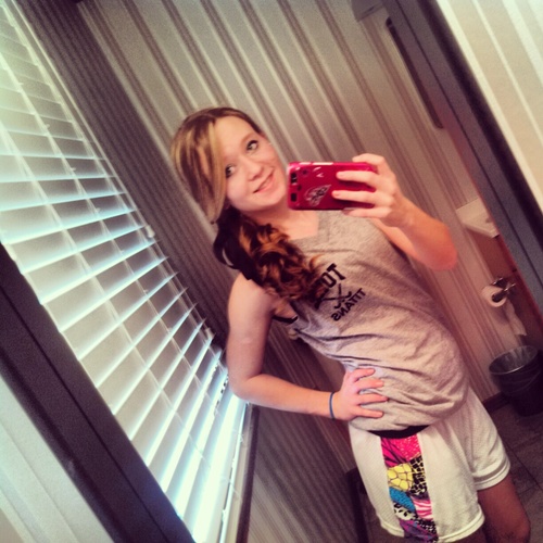 proudestlovatic's profile picture. .Imagine living like a king someday.