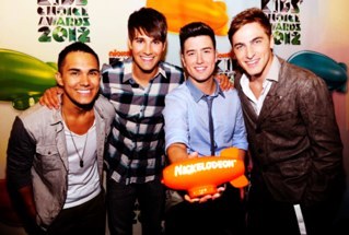 OH I just love everything about you boys. Your hair, your eyes, your voice. And that's pretty hot! #VoteBTR #KCA