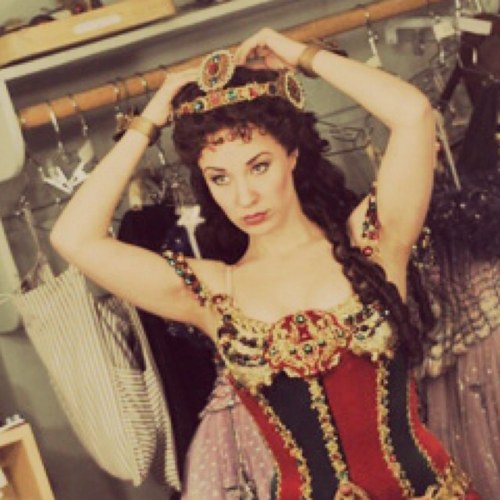 Bonjour, I'm Christine Daaé.