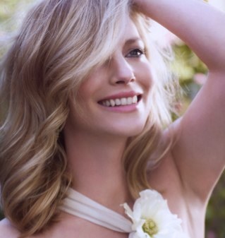 wife of @MoFolchart  and mother to @silvertongueMeg my days of being a maid are finally over [Inkheart RP]