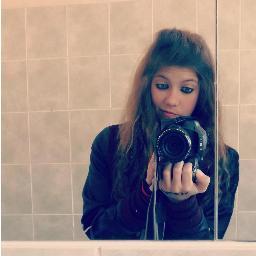 Hi. My names is Mischel ! 
FOLLOW ME  :) tnx :) 
Play the piano  my Life ! ♫ 
CZECH REPUBLICK ! I love Hunger games 3 i'm big fans!  :)