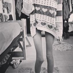 18 ~ 166cm ~ 105 lbs ~ GW: 95 lbs. 
Anonymous English girl living with depression and disordered eating.