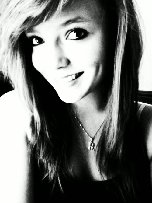 rayshell22's profile picture. 