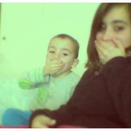 Soy una chica queee mee gustaa muchoo bailar funky, escuchar musicaa dee todoo tipo .....