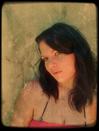 I am who I am.. I don't like fake people.. Best to describe myself is spontaneous..