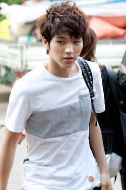 อันยองครับ ผมนัมอูฮยอน จากวงอินฟินิท ฟอลมาคุยกับผมสิ ผมรอคุณอยู่นะ *ถอดเสื้อเต้นเพลงParadise**เด้งเป้า*♥ฟอลมานะเบบี๋*ขยิบตา