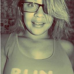 As pEsSoAs tE AmArÃo pElO O QuE VoCê é, E OuTrAs tE OdIaRãO PeLo mEsMo mOtIvO. aCoStUmE-Se! te amuh ricardo d.♥