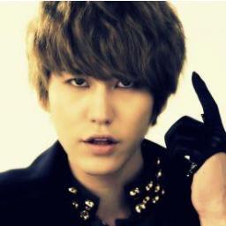 Porque todo kpopper é alone. 
~~ @annebiiaa aqui (: