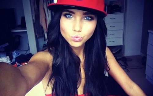 girlsyoung_'s profile picture. when i saw you i fell in love and you smiled because you knew.