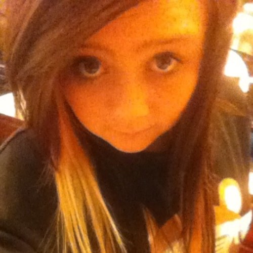 Hey guys its sophie so im 13 and yeah, @c00k13m0n5t3r98 is a cutie, tweet me :)