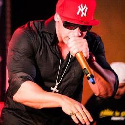 Fã club criado em 09-09-11----
Marido @LeoSchulzWOW