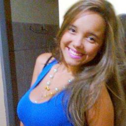 Mantenho sempre comigo, colado à face, o meu melhor sorriso escancarado. Essa tem sido a minha Lei.