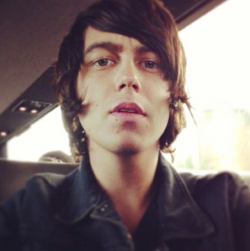 xWingsOfInk's profile picture. found my sister @McNallyinLove only problem now? my leukemia is back. @AvidCorsair holds my heart and our child inside her. 18+ OC/MV RP